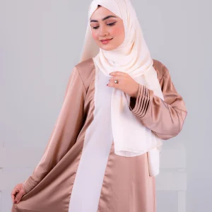 Feray Abaya – Elegant Satin Modest Dress in Camel & Cream